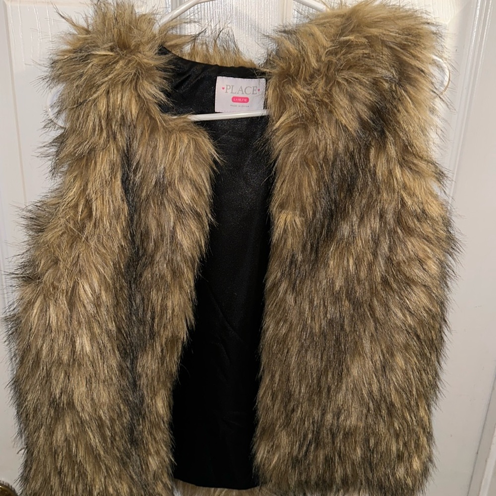 Girls Faux Fur Vest Coat🤎